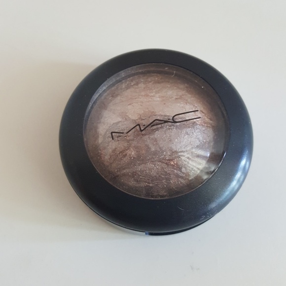 MAC Cosmetics Other - MAC EYESHADOW